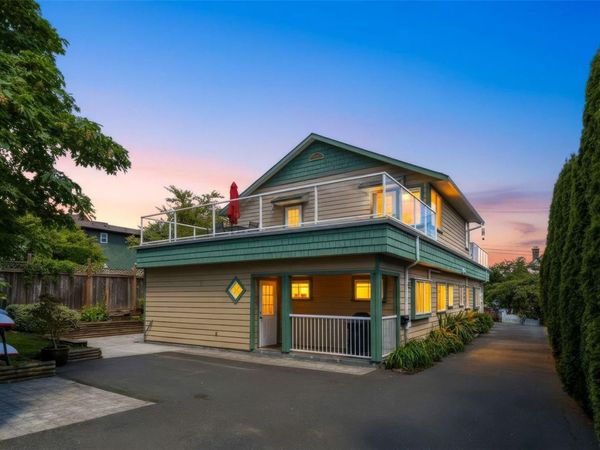 208 Raynor Ave , Victoria, BC V9A 3A2