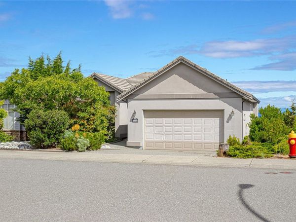 6486 Peregrine Rd, Nanaimo, BC V9V 1V5