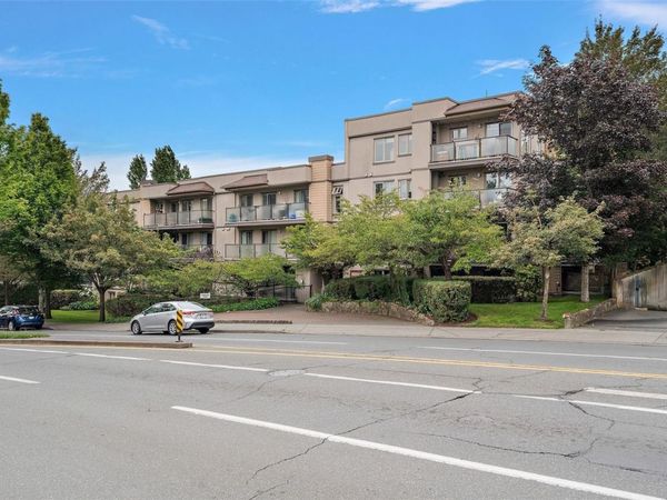 2527 Quadra St , Unit #206, Victoria, BC V8T 4E1