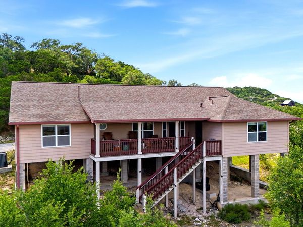 327 Lakeridge Loop, Lakehills, TX 78063