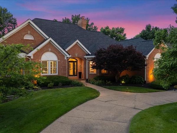 554 Malinmor Drive, Weldon Spring, MO 63304