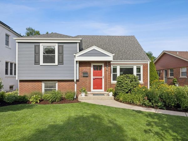 631 S Ashland Avenue , La Grange, IL 60525