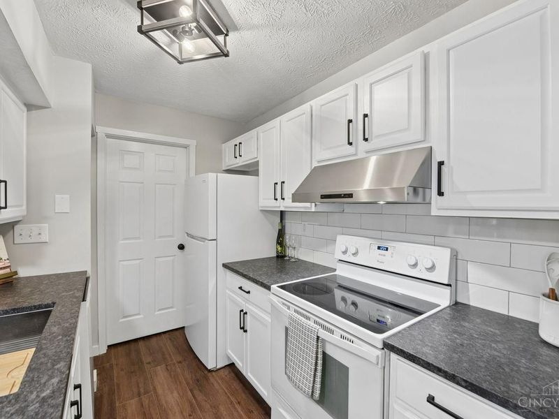 8919 Eagleview Drive, Unit 3, West Chester, OH 45069 Photo 6