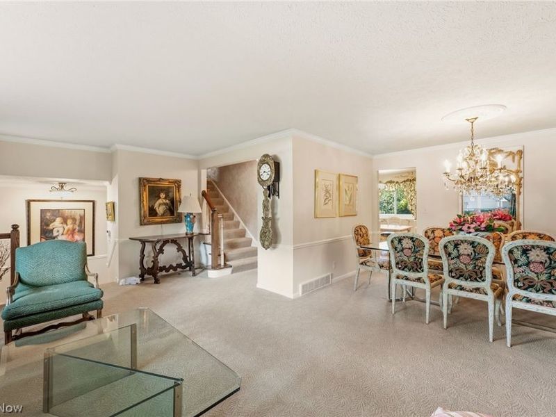 5379 Meadow Wood Boulevard, Lyndhurst, OH 44124 Photo 5