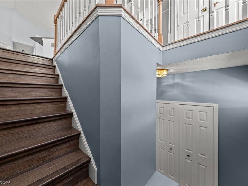 282 Vista Circle, North Olmsted, OH 44070 Photo 5