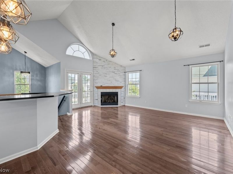 282 Vista Circle, North Olmsted, OH 44070 Photo 8