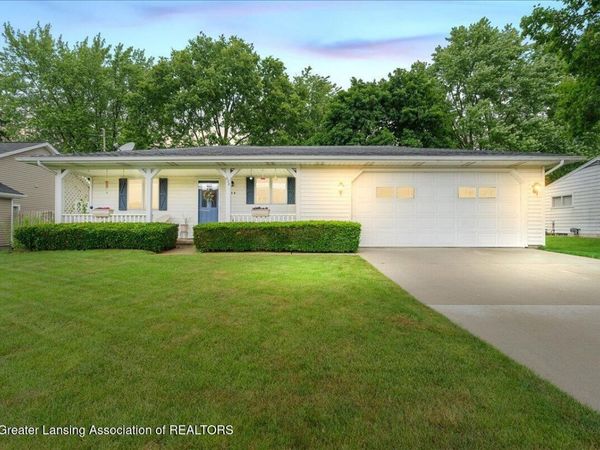 628 Jones Street, Grand Ledge, MI 48837