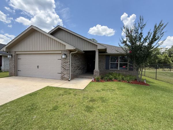 102 Ridgeway Circle, Crestview, FL 32536
