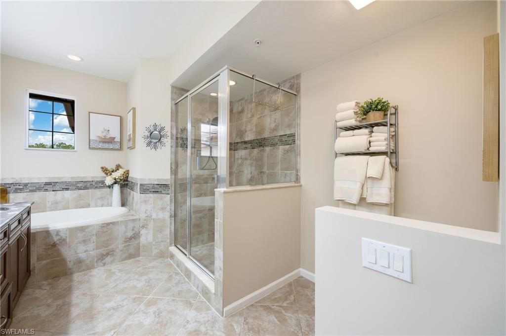 6657 Alden Woods Cir, Unit 201, Naples, FL 34113 Photo