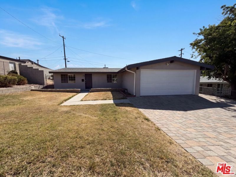 19016 Felbridge Street , Canyon Country, CA 91351 Main Photo
