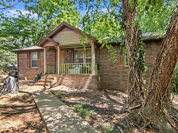 313 Southern Dr, Clarksville, TN 37042