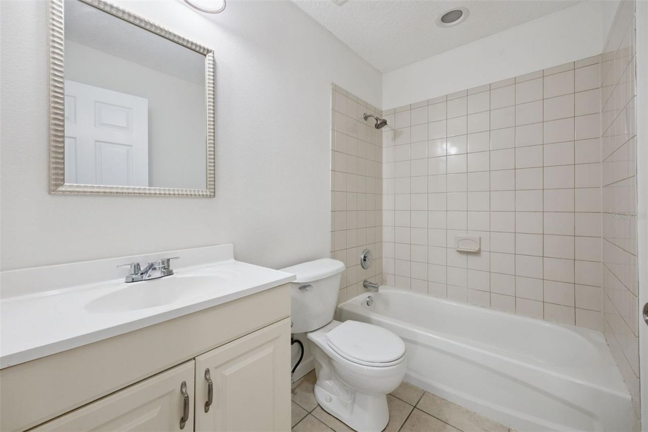 1105 N Rockingham Avenue, Tavares, FL 32778 Photo