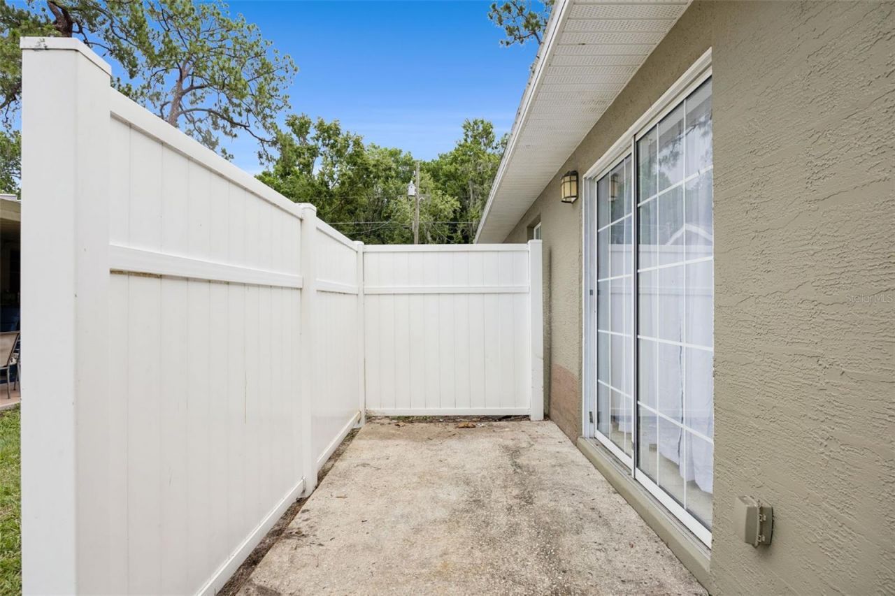 1105 N Rockingham Avenue, Tavares, FL 32778 Photo