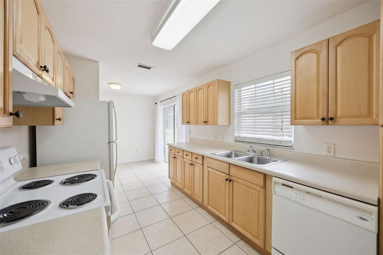 1105 N Rockingham Avenue, Tavares, FL 32778 Photo