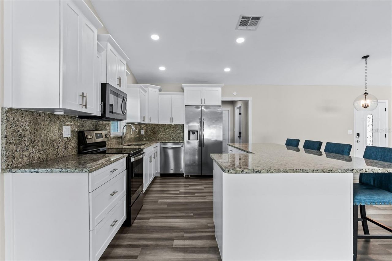 3276 Fox Hill Drive, Clearwater, FL 33761 Photo