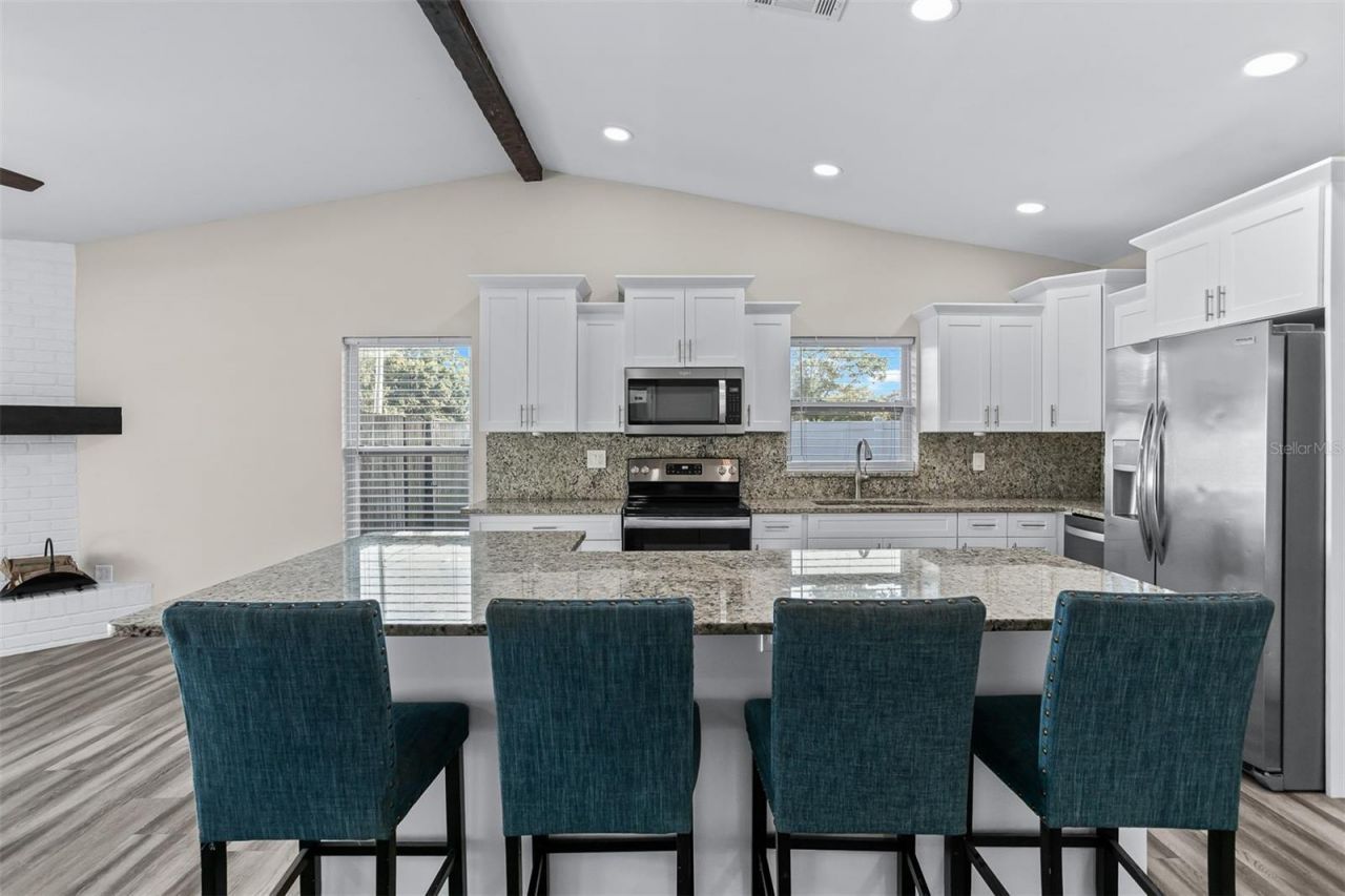 3276 Fox Hill Drive, Clearwater, FL 33761 Photo