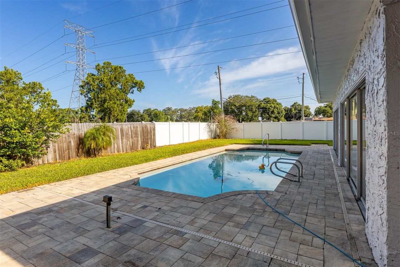 3276 Fox Hill Drive, Clearwater, FL 33761 Photo