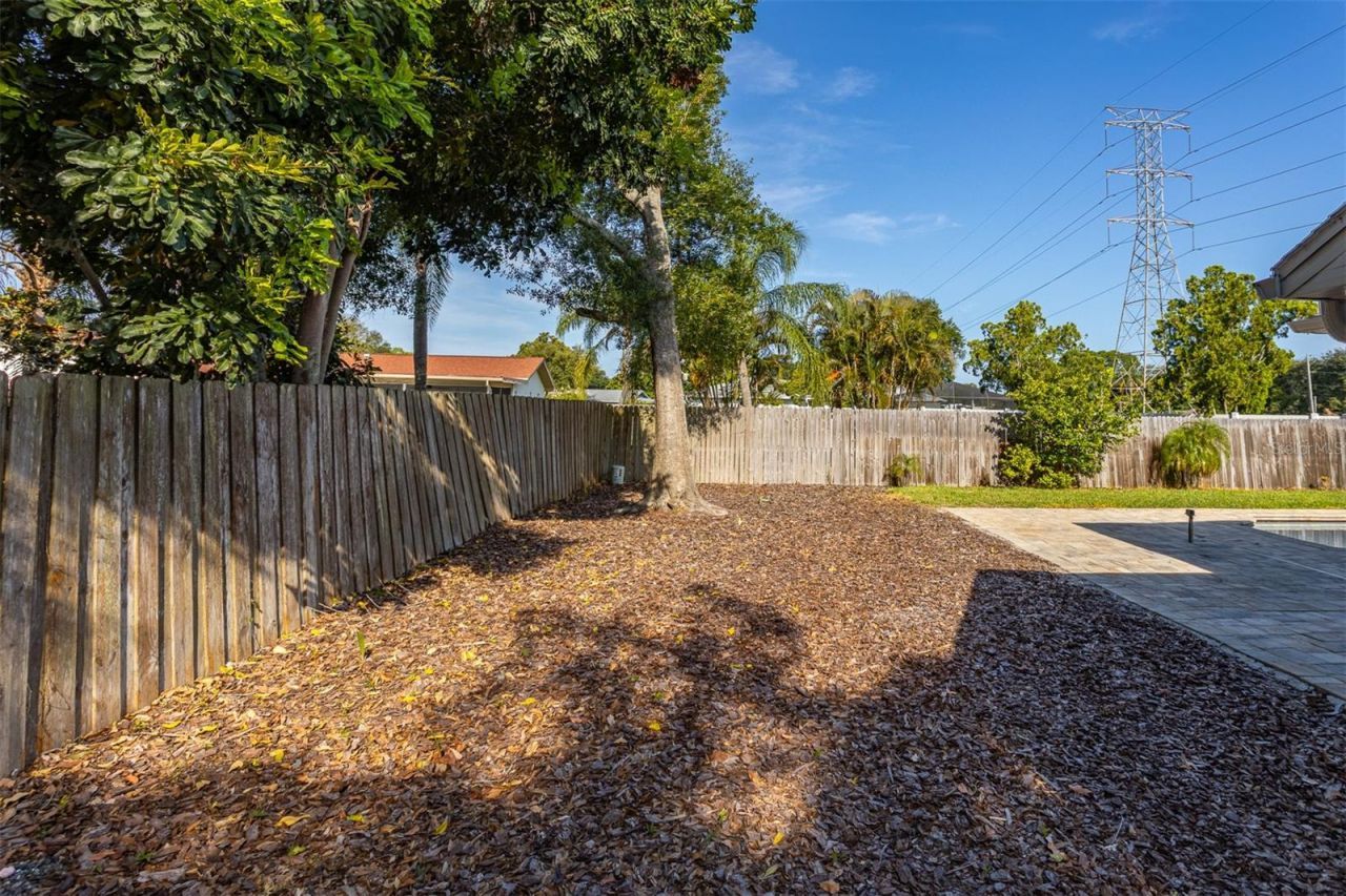 3276 Fox Hill Drive, Clearwater, FL 33761 Photo
