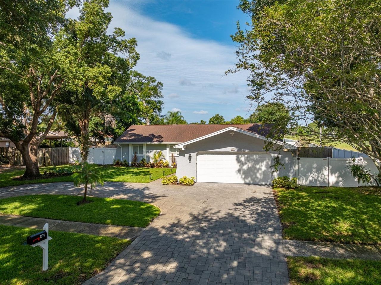 3276 Fox Hill Drive, Clearwater, FL 33761 Photo