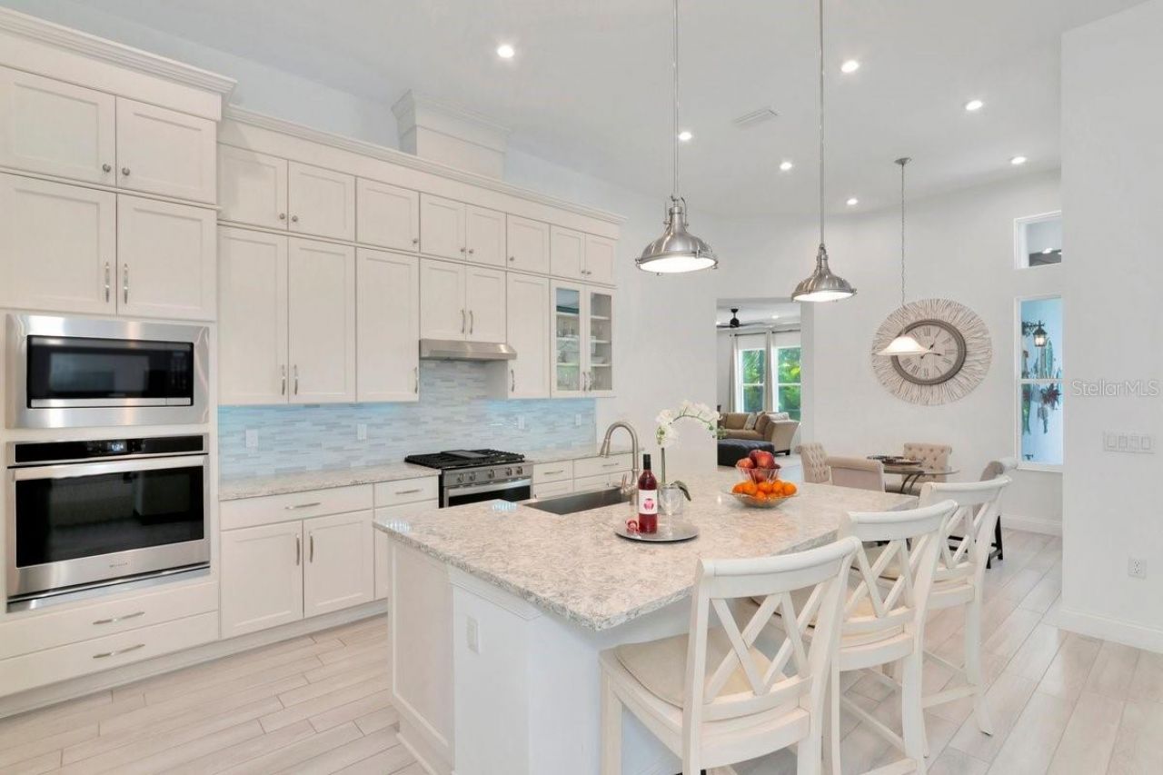 4657 Antrim Drive, Sarasota, FL 34240 Photo