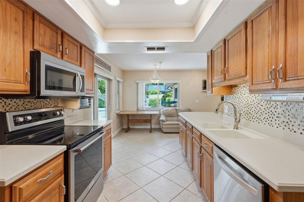 12104 99th Avenue , Seminole, FL 33772 Photo