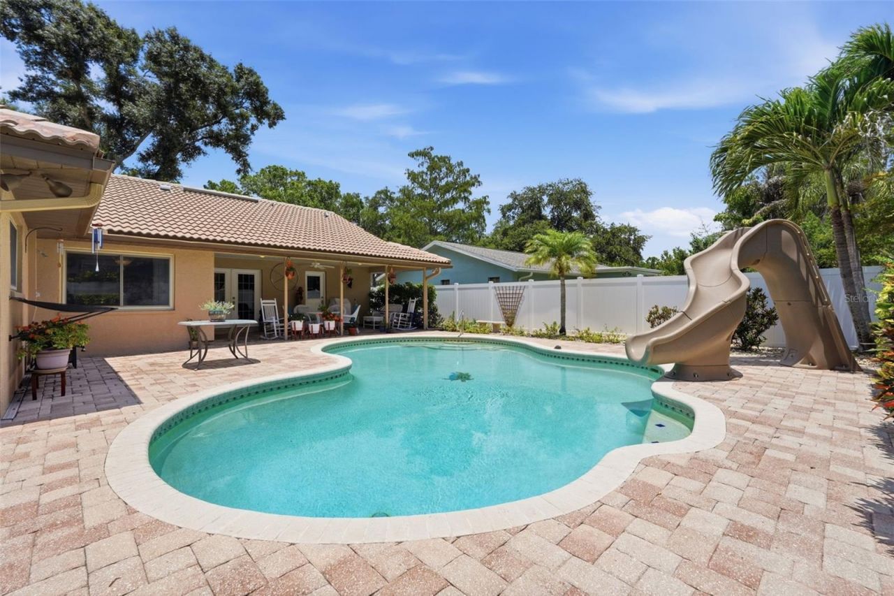 12104 99th Avenue , Seminole, FL 33772 Photo