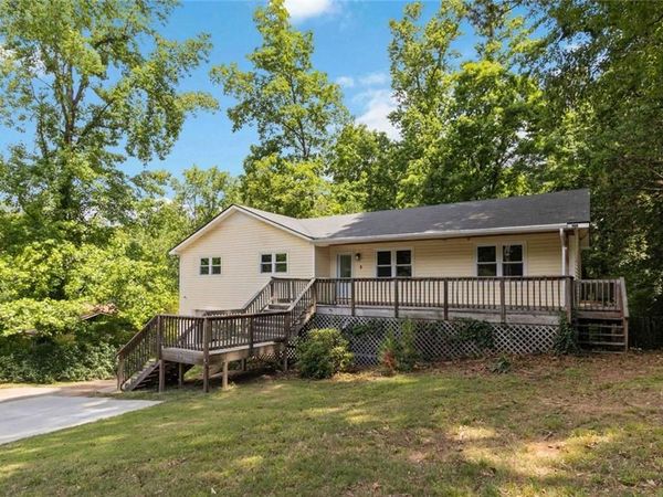 606 Echo Lane , Woodstock, GA 30189