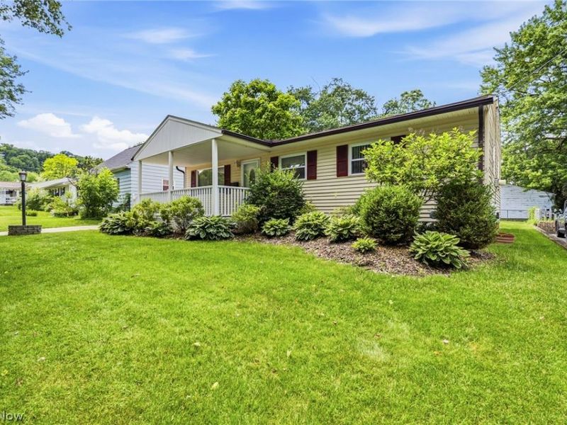 1118 Terrell Drive, Akron, OH 44313 Photo 3