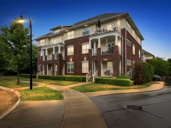 1164 Swisher Street , Iowa City, IA 52245
