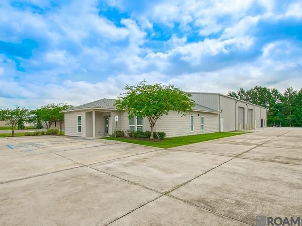 9164 Comar Dr, Walker, LA 70785