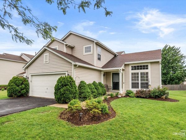 941 Taralon Trail , Lake In The Hills, IL 60156