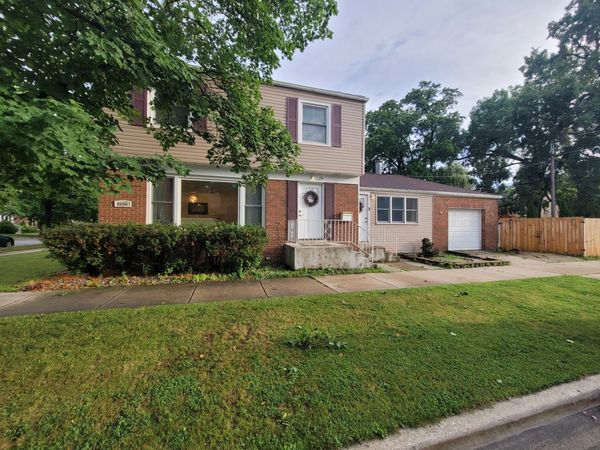 6156 N Kedvale Avenue , Chicago, IL 60646