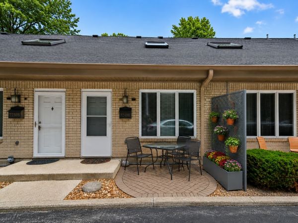 7248 Dixon Street, Unit B, Forest Park, IL 60130