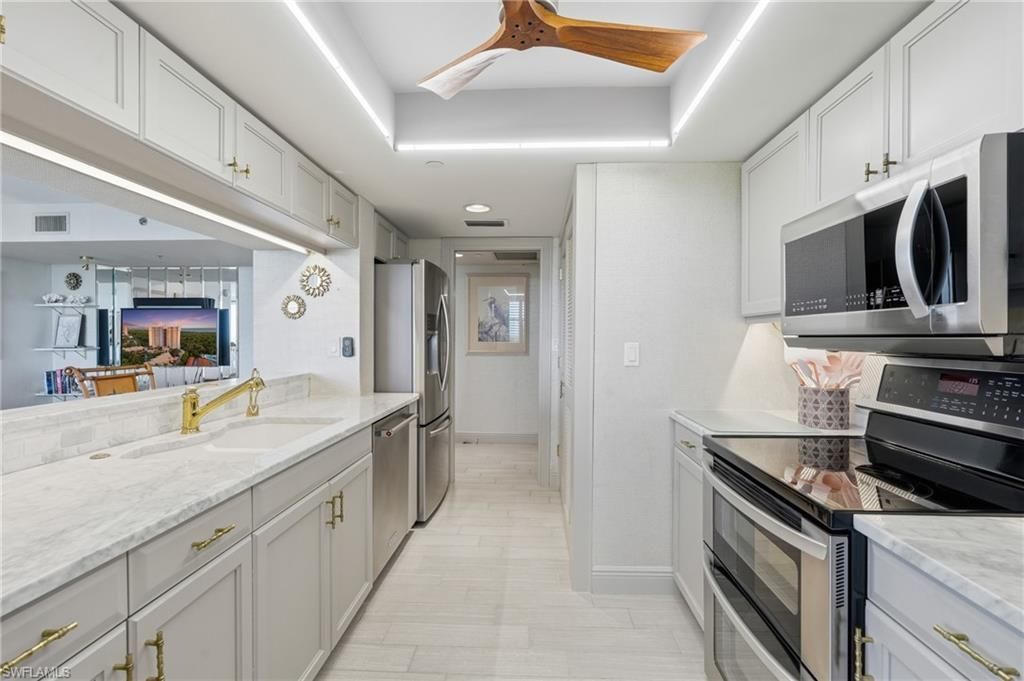 6361 Pelican Bay Blvd, Unit 402, Naples, FL 34108 Photo
