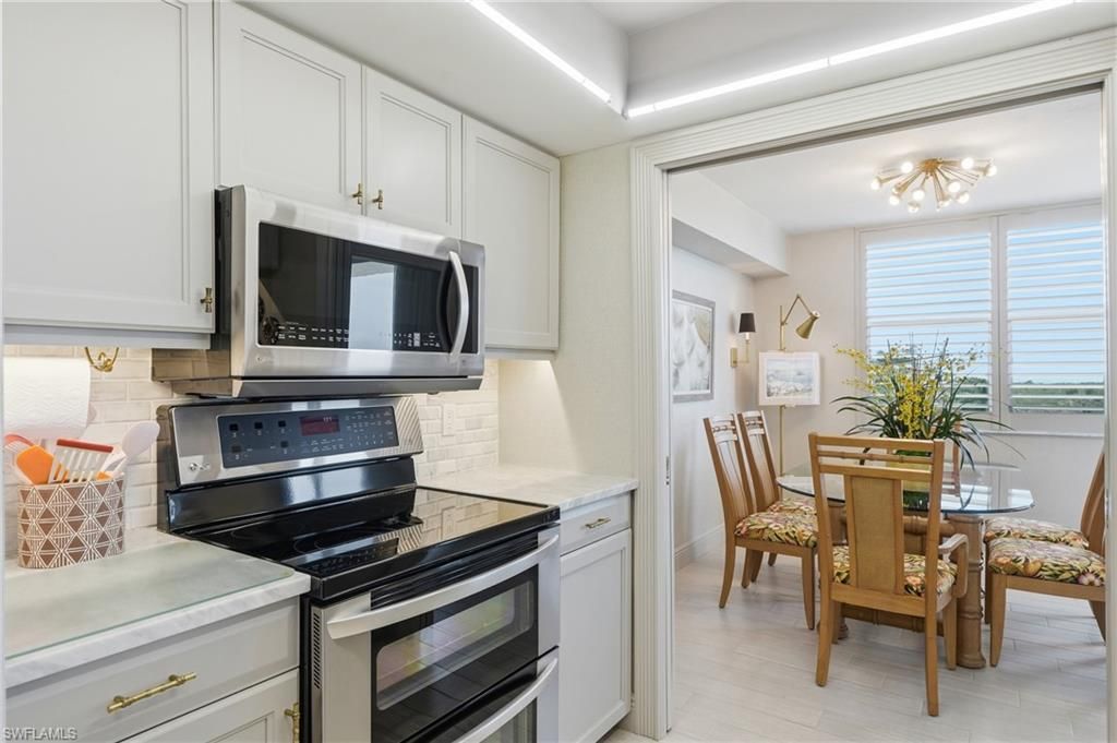 6361 Pelican Bay Blvd, Unit 402, Naples, FL 34108 Photo