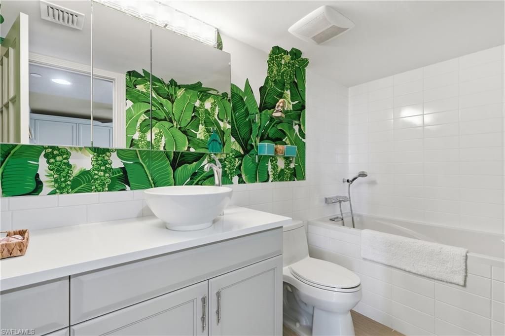 6361 Pelican Bay Blvd, Unit 402, Naples, FL 34108 Photo