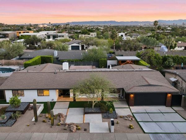 2219 E PALMAIRE Avenue, Phoenix, AZ 85020