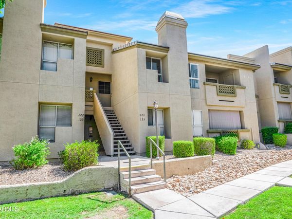 1880 E MORTEN Avenue, Unit 223, Phoenix, AZ 85020