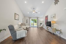1527 Heirloom Dr. photo 4