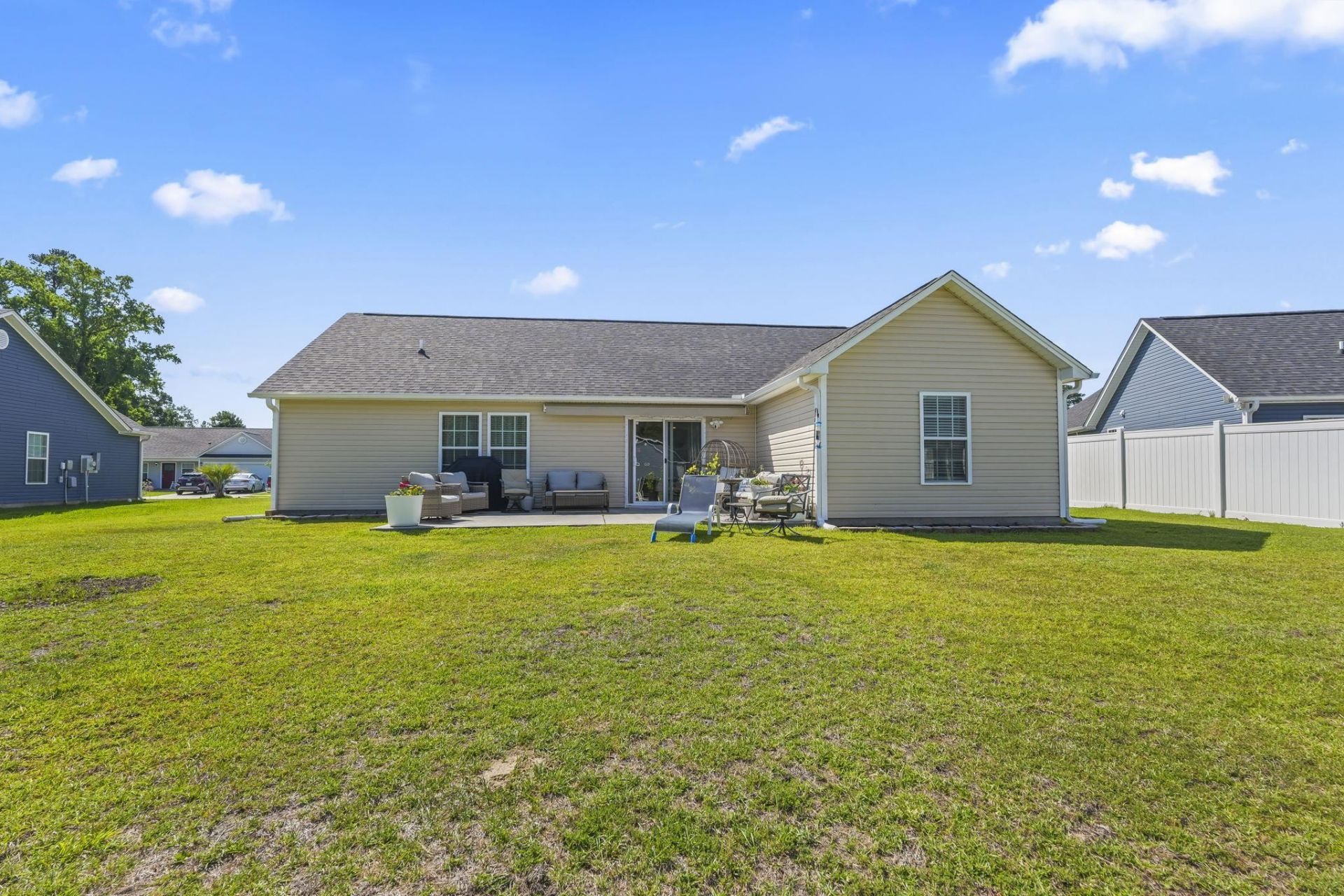 1527 Heirloom Dr. Photo 25