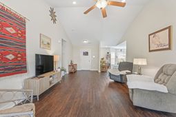 1527 Heirloom Dr. photo 4