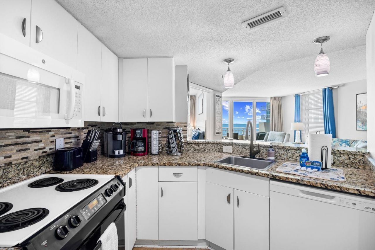 300 N Ocean Blvd.  Photo 17