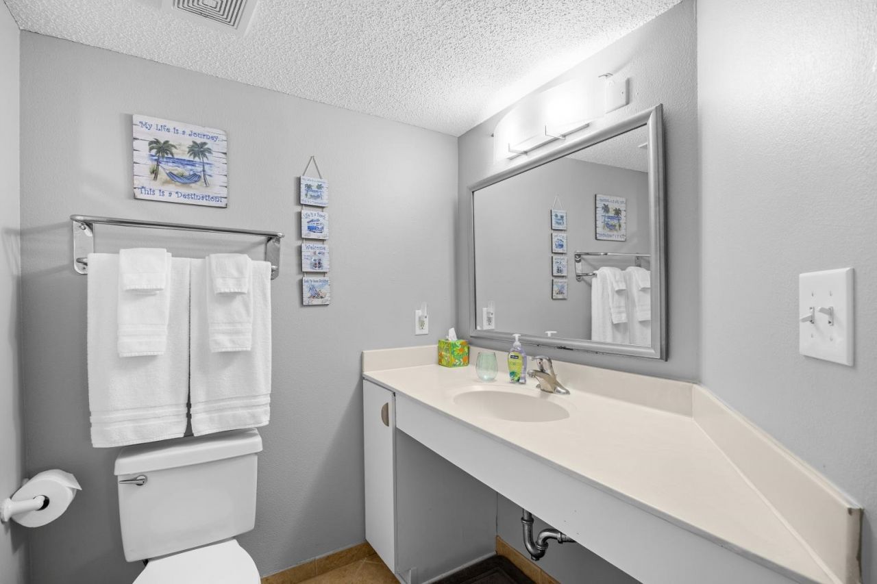 300 N Ocean Blvd.  Photo 28