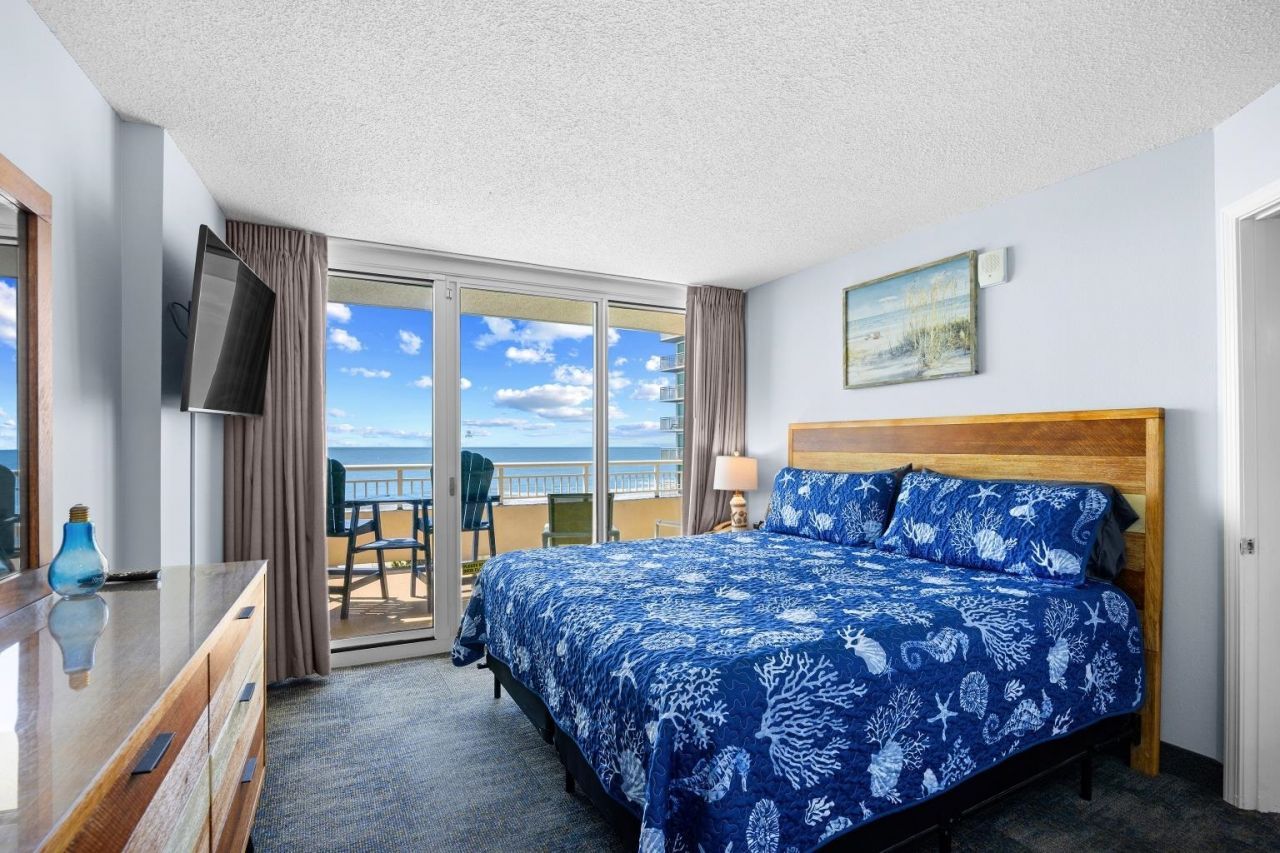 300 N Ocean Blvd.  Photo 32