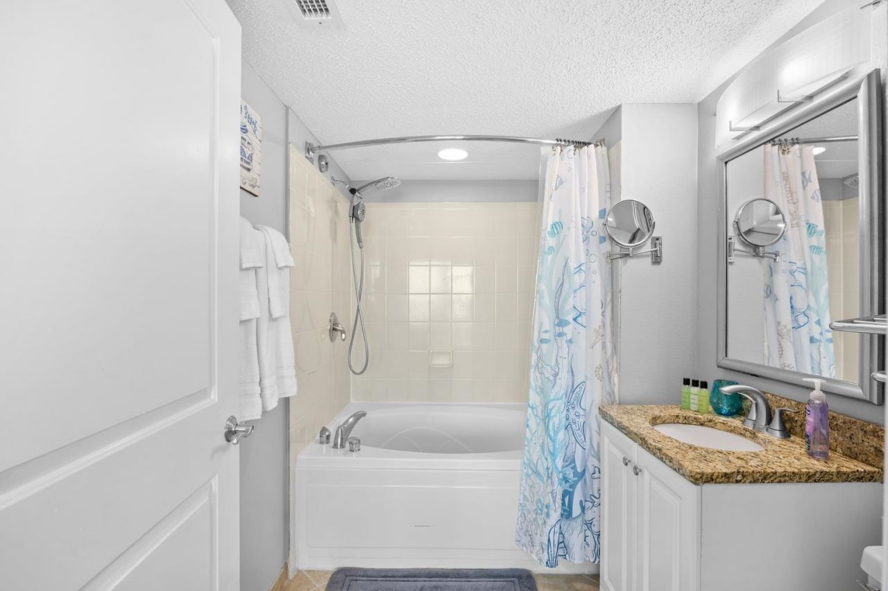 300 N Ocean Blvd.  Photo 35