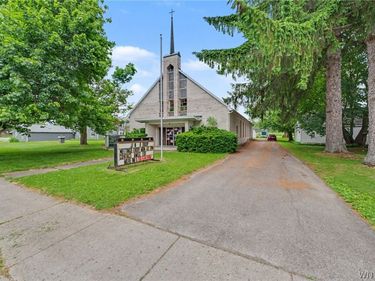 10 N Main Street , Yorkshire, NY 14173