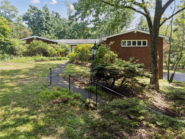 109 Wynnwood Drive, Pittsburgh, PA 15215