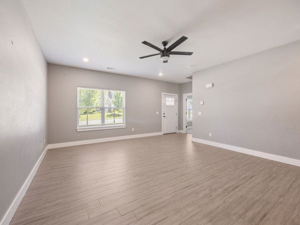 334 W Kinniburgh Drive, Farmington, AR 72730