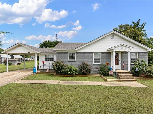 8963 Us Highway 64 , Atkins, AR 72823