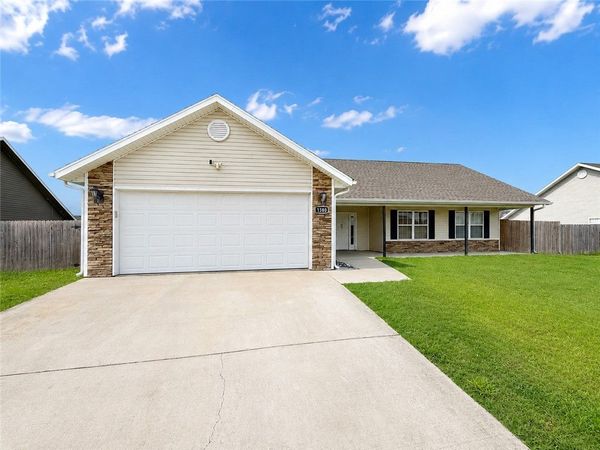 1380 General Parson Drive , Prairie Grove, AR 72753